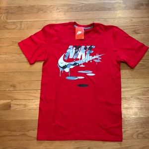 Men’s Small Nike t shirt NEVER WORN